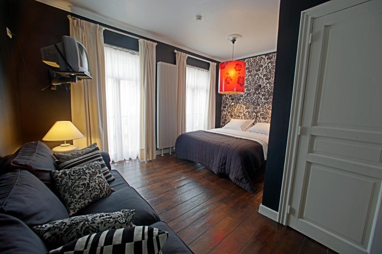 B&B Downtown Bxl Bruxelas Quarto foto